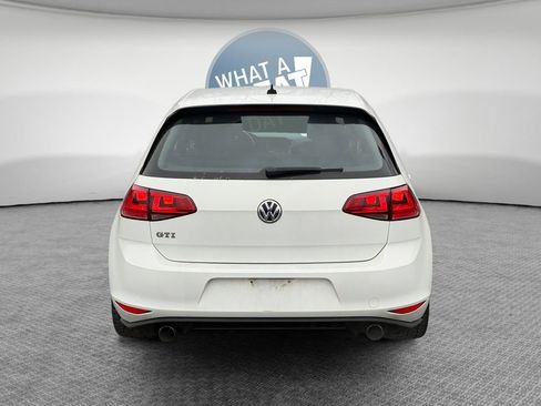 Used 2017 Volkswagen Golf S image 5