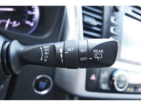 Used 2018 Toyota Highlander XLE AWD/4WD image 18