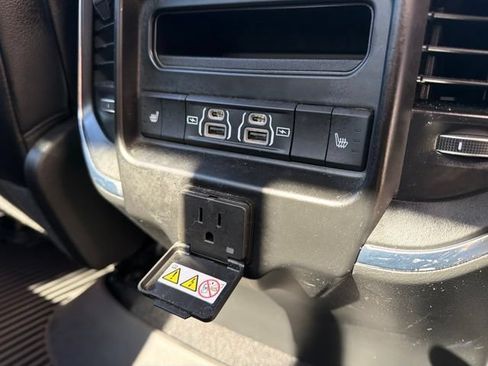 Used 2025 RAM 1500 Laramie w/ Sport Appearance Package AWD/4WD image 19
