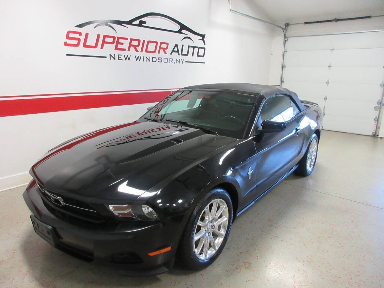 Used 2011 Ford Mustang Premium w/ 202A Rapid Spec Order Code RWD image 9