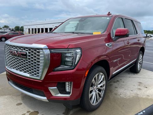 Used 2024 GMC Yukon Denali AWD/4WD image 3