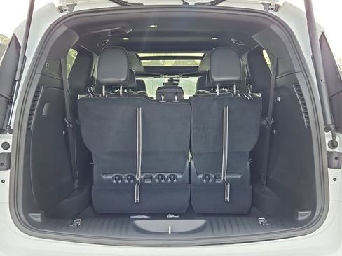 New 2026 Chrysler Pacifica Limited w/ S Appearance Package image 27