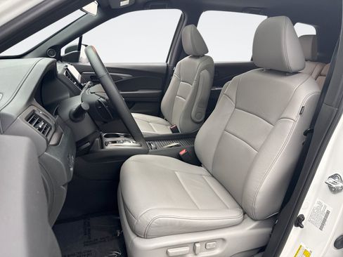 Used 2023 Honda Passport EX-L image 11