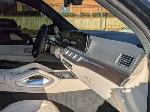 Certified 2025 Mercedes-Benz GLS 63 AMG 4MATIC image 42