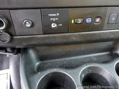 Used 2019 GMC Savana 3500 Extended w/ Driver Convenience Package RWD image 19