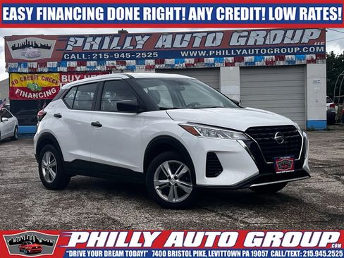 Used 2022 Nissan Kicks S FWD image 1