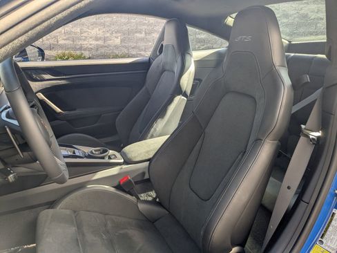 Used 2025 Porsche 911 Carrera 4 GTS image 5