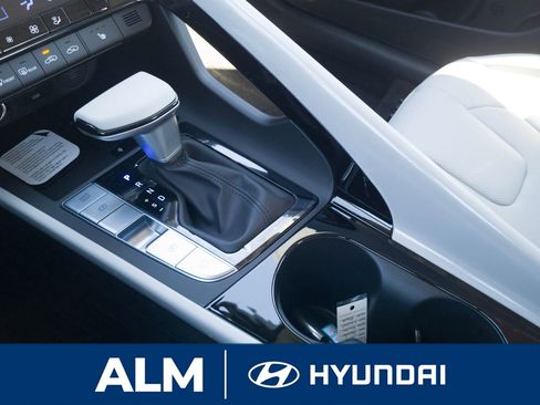 New 2026 Hyundai Elantra Limited image 24