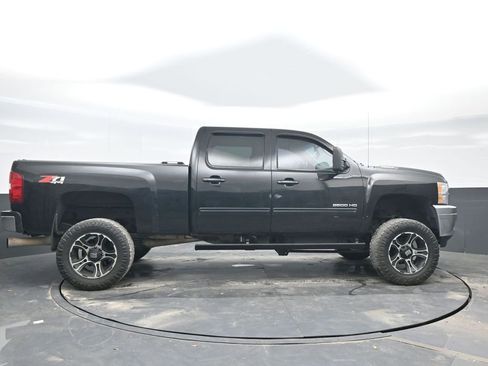 Used 2012 Chevrolet Silverado 2500 LTZ w/ Suspension Package, Off-Road AWD/4WD image 7