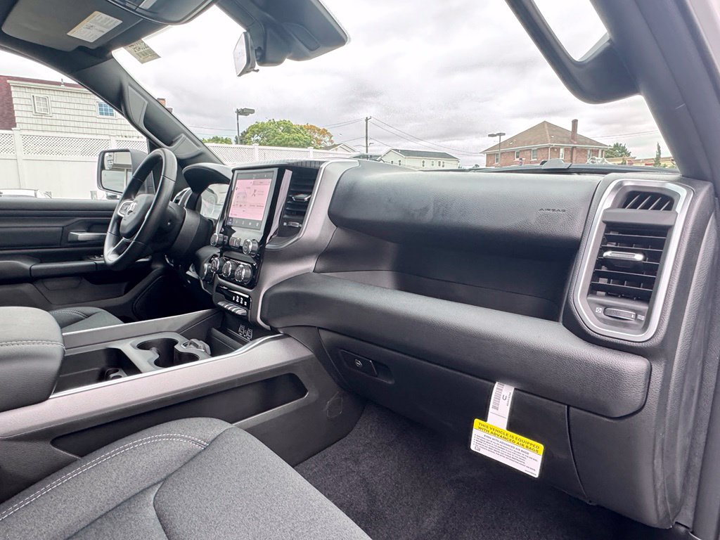 Used 2026 RAM 1500 Express AWD/4WD image 19