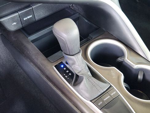 Used 2024 Toyota Camry LE image 21