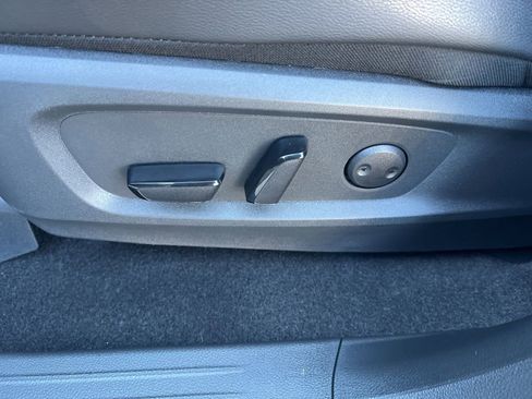 Certified 2025 Nissan Pathfinder SL w/ SL Premium Package image 53