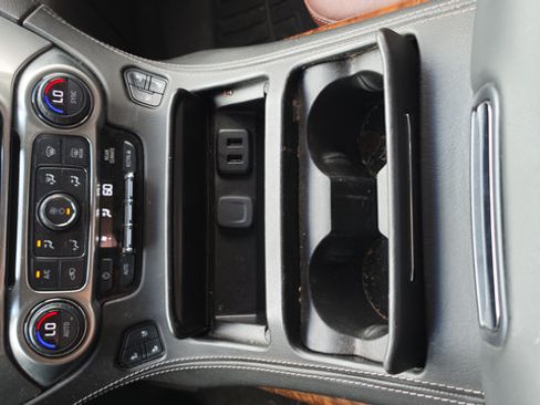 Used 2020 Chevrolet Tahoe Premier w/ Premier Plus Edition AWD/4WD image 8
