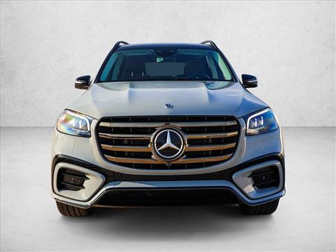 Used 2024 Mercedes-Benz GLS 580 4MATIC image 2