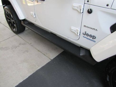 Used 2021 Jeep Wrangler Unlimited Sahara w/ Cold Weather Group image 28