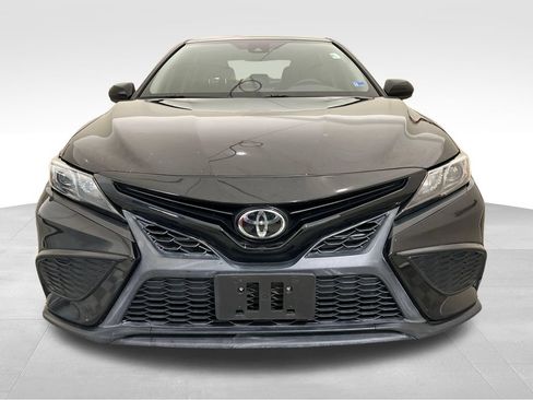 Used 2021 Toyota Camry SE FWD image 9