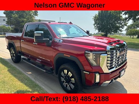 Used 2024 GMC Sierra 3500 Denali w/ Denali Reserve Package AWD/4WD image 3