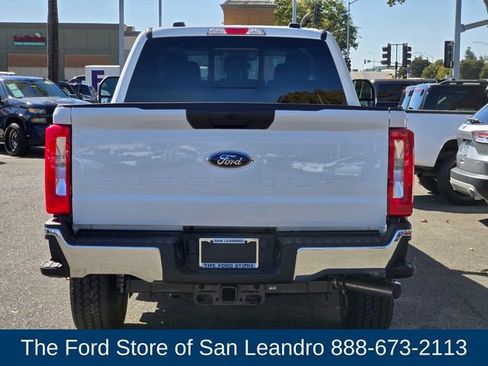New 2026 Ford F250 XLT w/ FX4 Off-Road Package image 5