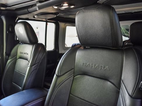 Used 2022 Jeep Wrangler Unlimited Sahara image 23