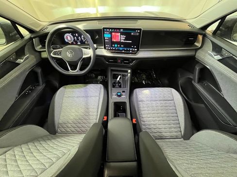 New 2026 Volkswagen Tiguan S FWD image 13