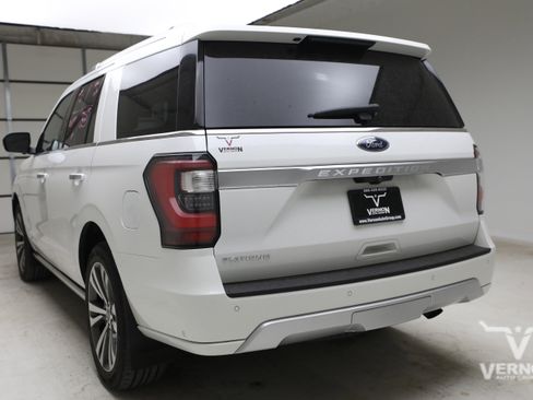 Used 2021 Ford Expedition Platinum AWD/4WD image 2