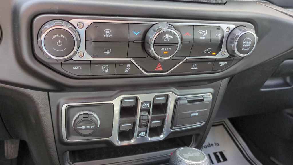 Used 2023 Jeep Wrangler Unlimited Sport AWD/4WD image 19