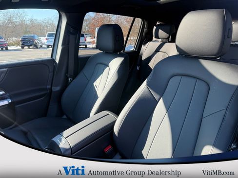 Used 2026 Mercedes-Benz GLB 250 4MATIC image 18