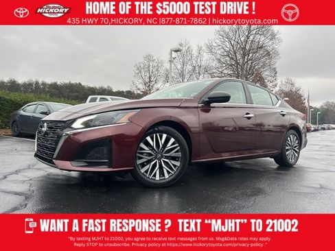 Used 2024 Nissan Altima 2.5 SV image 1