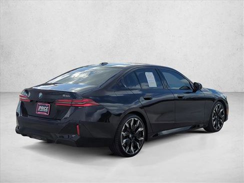 Used 2026 BMW 540i xDrive w/ M Sport Package image 5