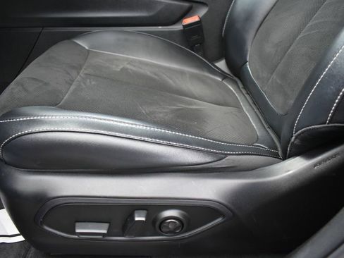 Used 2024 Jeep Grand Cherokee Altitude image 13