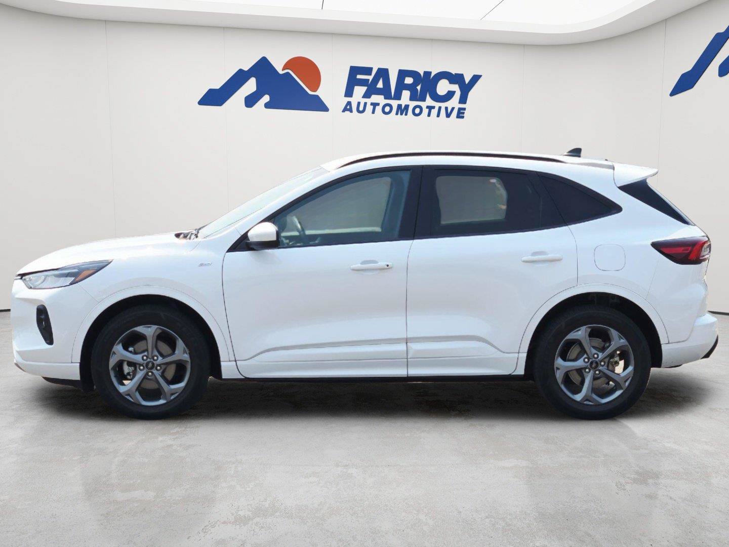 Certified 2023 Ford Escape ST-Line Select AWD/4WD image 8