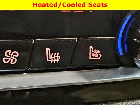 Used 2023 BMW M550i xDrive M550i xDrive w/ Dynamic Handling Package image 29