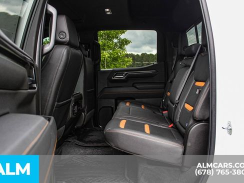 Used 2024 GMC Sierra 1500 AT4 w/ AT4 Preferred Package image 18