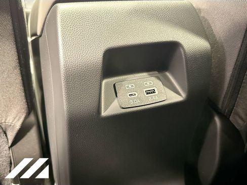 Used 2025 Subaru Crosstrek 2.0i Premium image 26