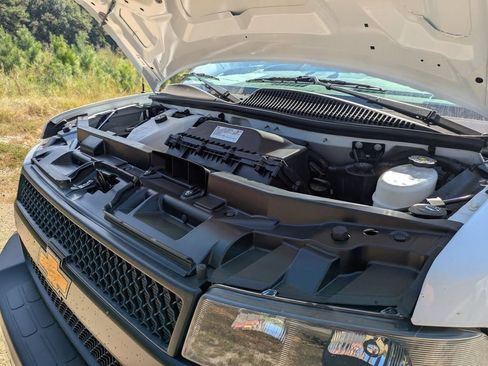 New 2025 Chevrolet Express 3500 w/ Power Convenience Package RWD image 23