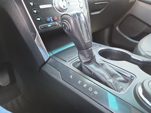 Used 2018 Ford Explorer Limited AWD/4WD image 37