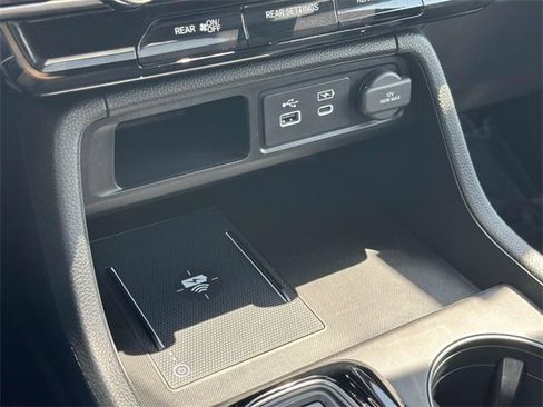 Used 2025 Honda Pilot TrailSport image 20