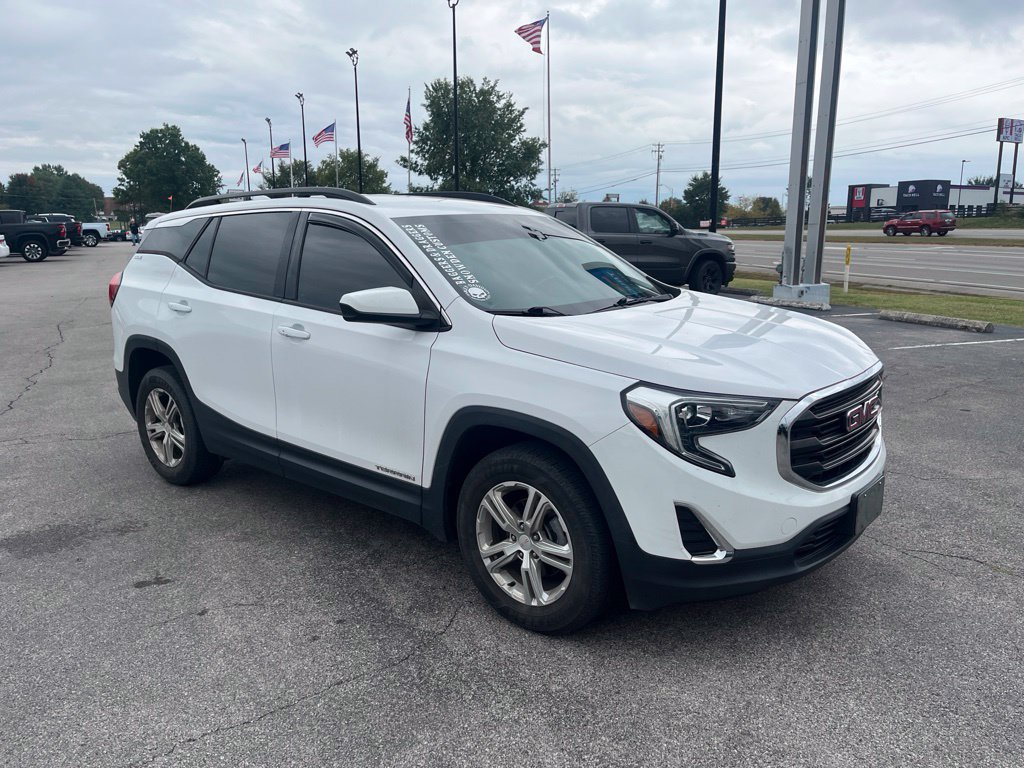 Used 2018 GMC Terrain SLE w/ Driver Convenience Package AWD/4WD image 2