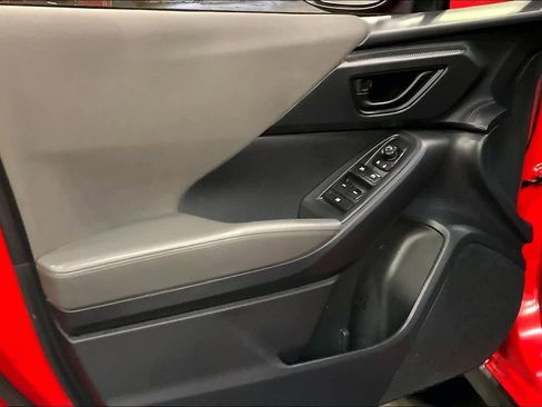 Used 2025 Subaru Crosstrek 2.0i Premium image 21