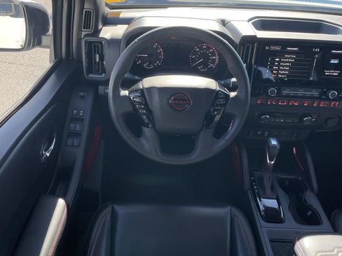 Used 2025 Nissan Frontier PRO-4X w/ Pro Premium Package image 14