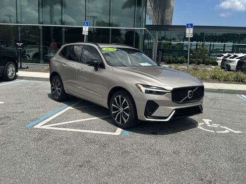 Used 2024 Volvo XC60 B5 Plus w/ Protection Package Premier AWD/4WD image 5