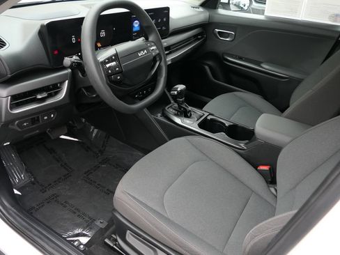 Used 2025 Kia K4 FWD image 13
