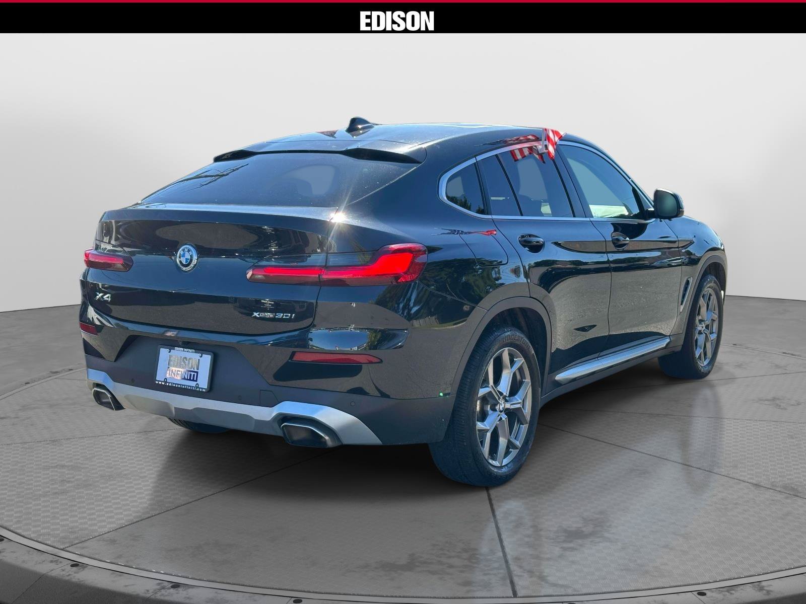 Used 2022 BMW X4 xDrive30i w/ Convenience Package AWD/4WD image 4