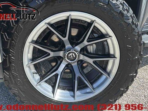 Used 2019 GMC Sierra 1500 SLT w/ SLT Premium Plus Package AWD/4WD image 2