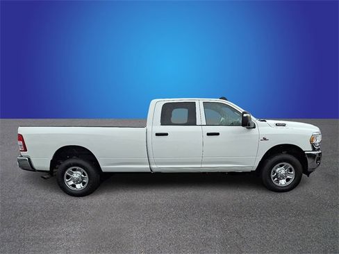 Used 2023 RAM 3500 Tradesman w/ Chrome Appearance Group image 4