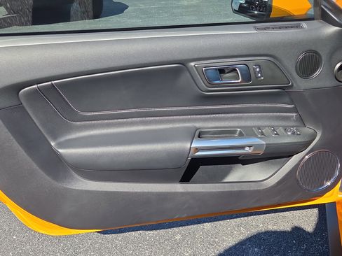 Used 2018 Ford Mustang GT Premium w/ Equipment Group 401A RWD image 19