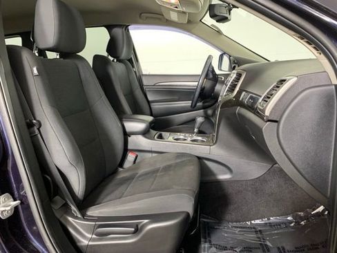 Used 2011 Jeep Grand Cherokee Laredo w/ Security & Convenience Group AWD/4WD image 20