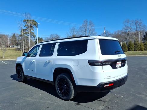 New 2026 Jeep Grand Wagoneer L Limited AWD/4WD image 3