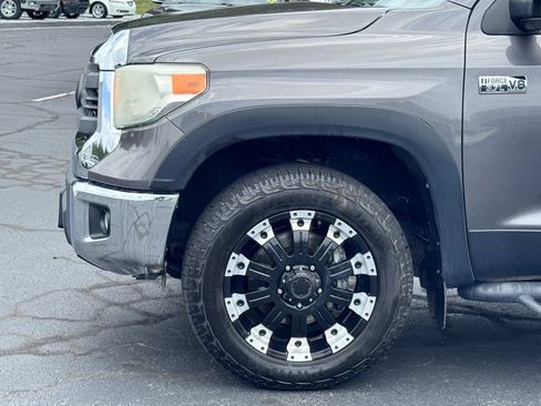 Used 2014 Toyota Tundra SR5 w/ SR5 Upgrade Package AWD/4WD image 36