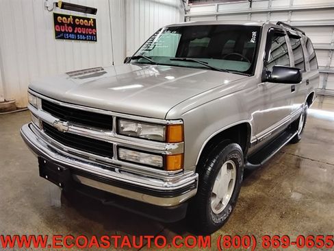 Used 1999 Chevrolet Tahoe Z71 w/ Preferred Equipment Group AWD/4WD image 4